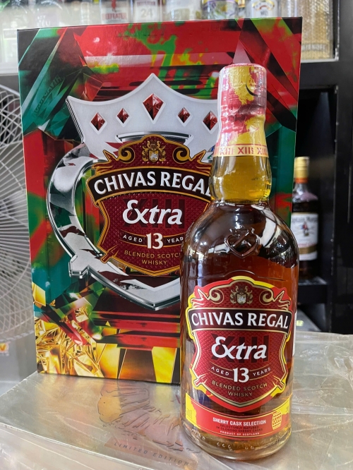 Chivas 13 hộp quà 2025